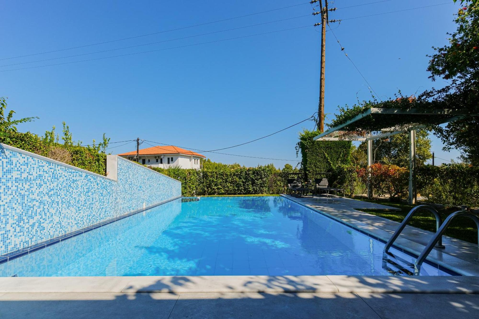 Deluxe Chrousso Pool Villa Палиури Экстерьер фото