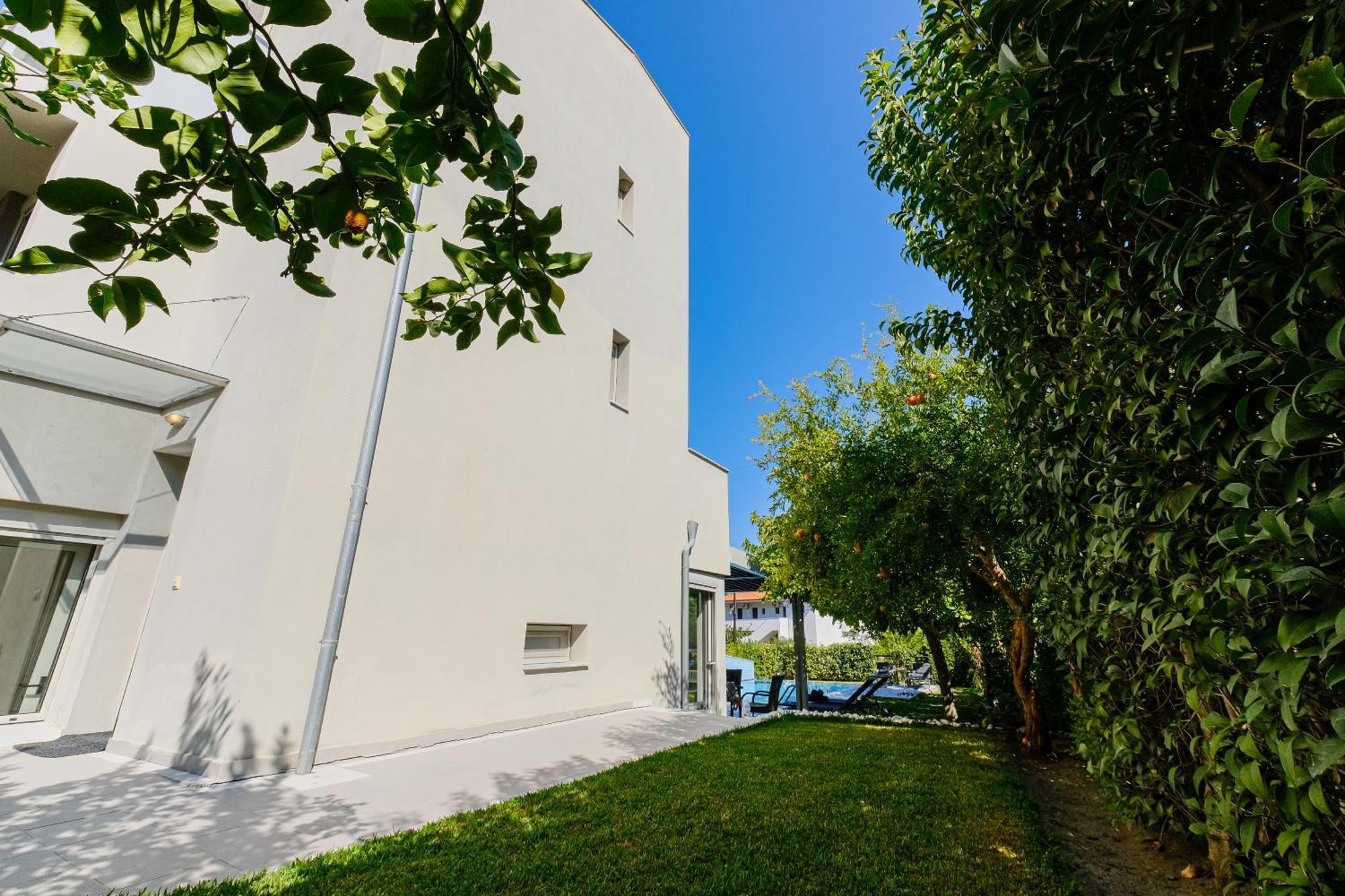 Deluxe Chrousso Pool Villa Палиури Экстерьер фото