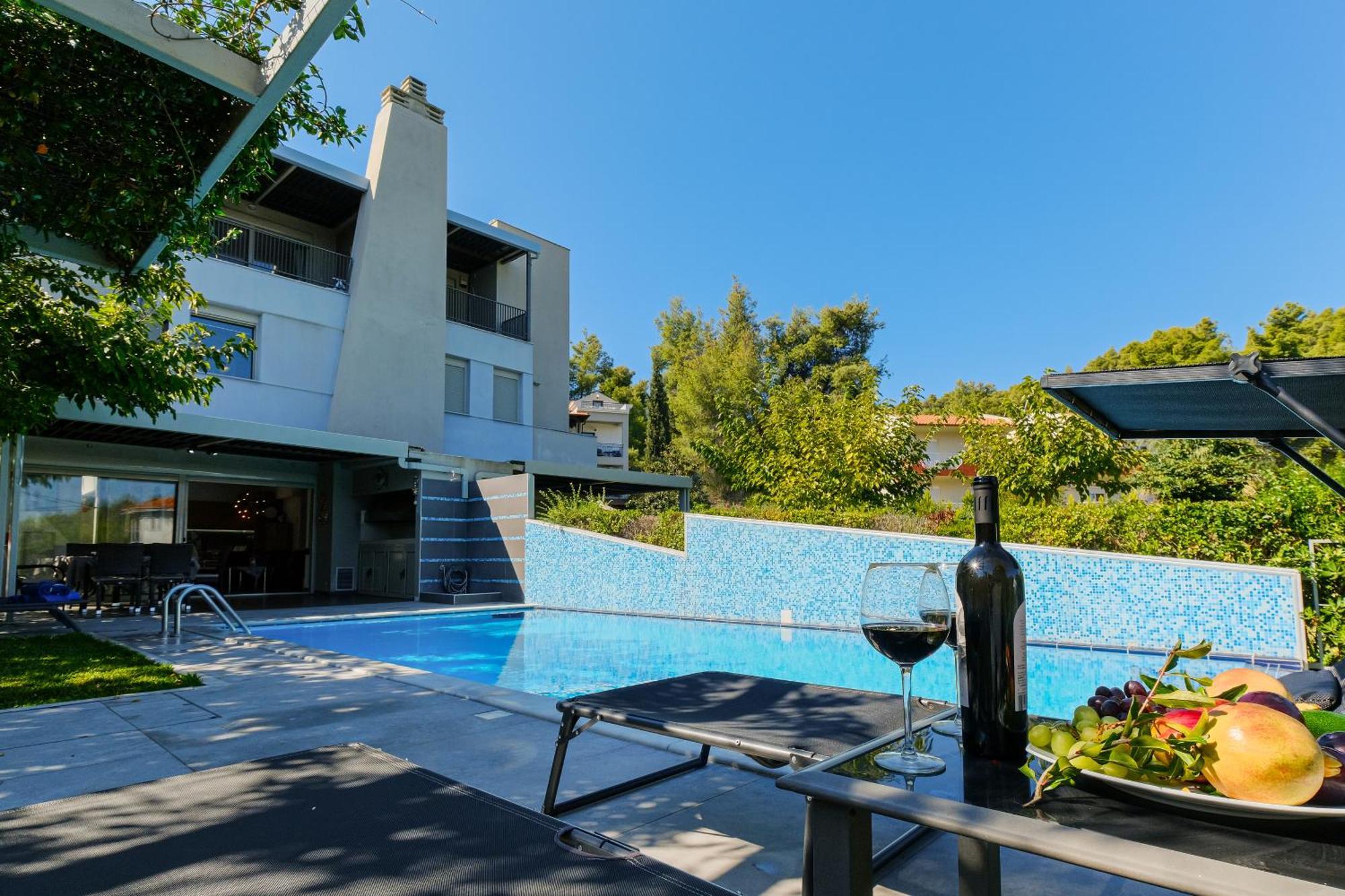 Deluxe Chrousso Pool Villa Палиури Экстерьер фото