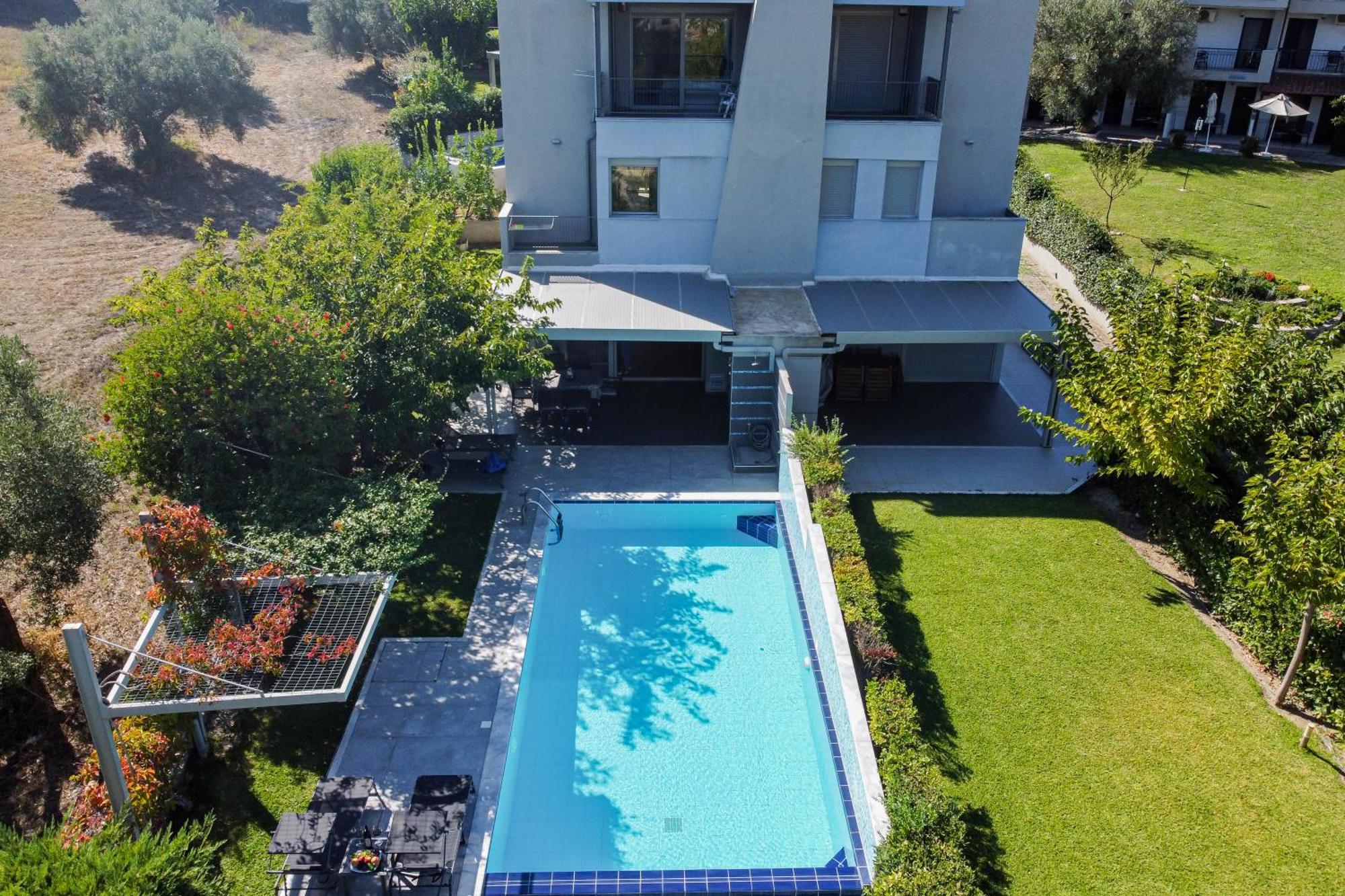 Deluxe Chrousso Pool Villa Палиури Экстерьер фото