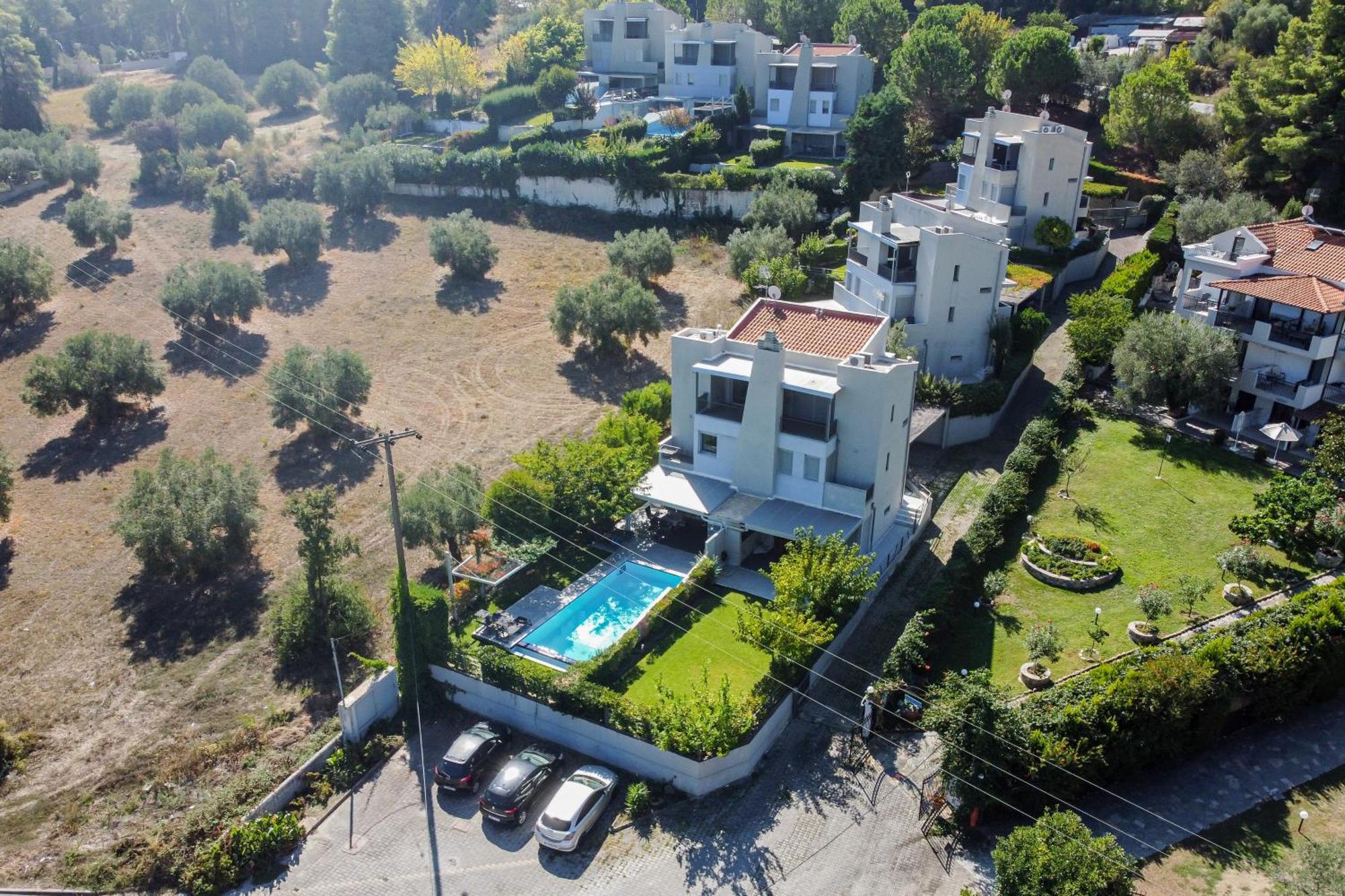 Deluxe Chrousso Pool Villa Палиури Экстерьер фото